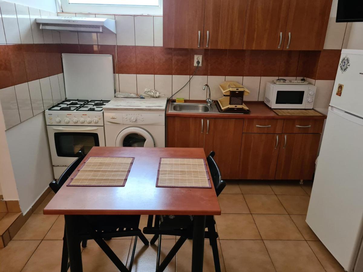 Ogadugu Apartment Bucharest Luaran gambar